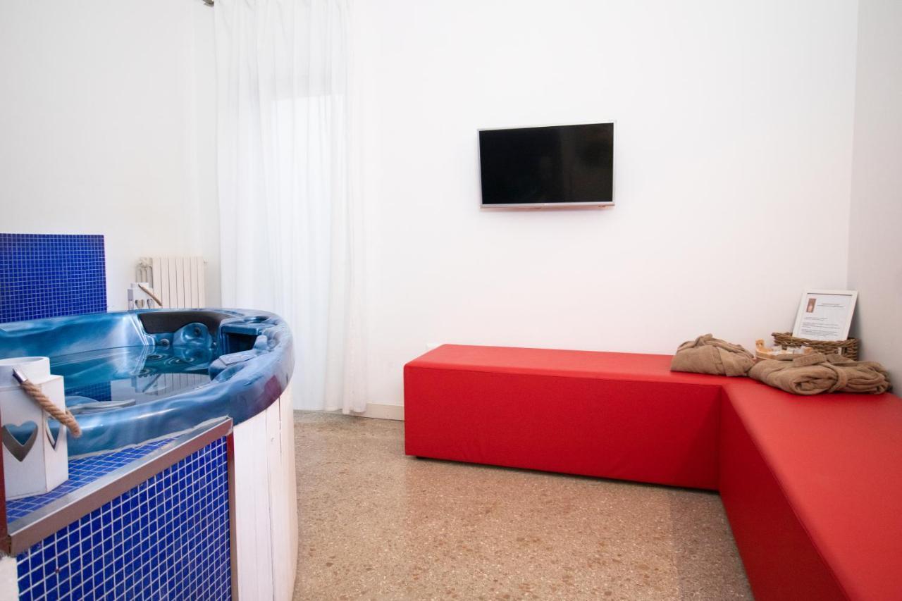 Sui Tetti Luxury Rooms Lecce Exterior foto