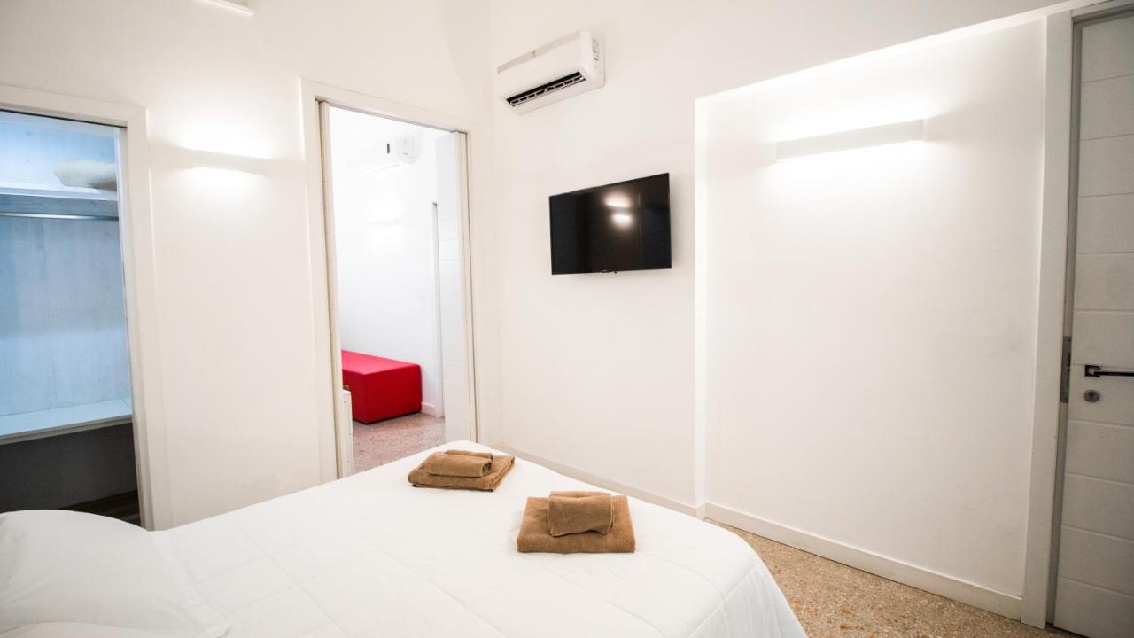 Sui Tetti Luxury Rooms Lecce Exterior foto