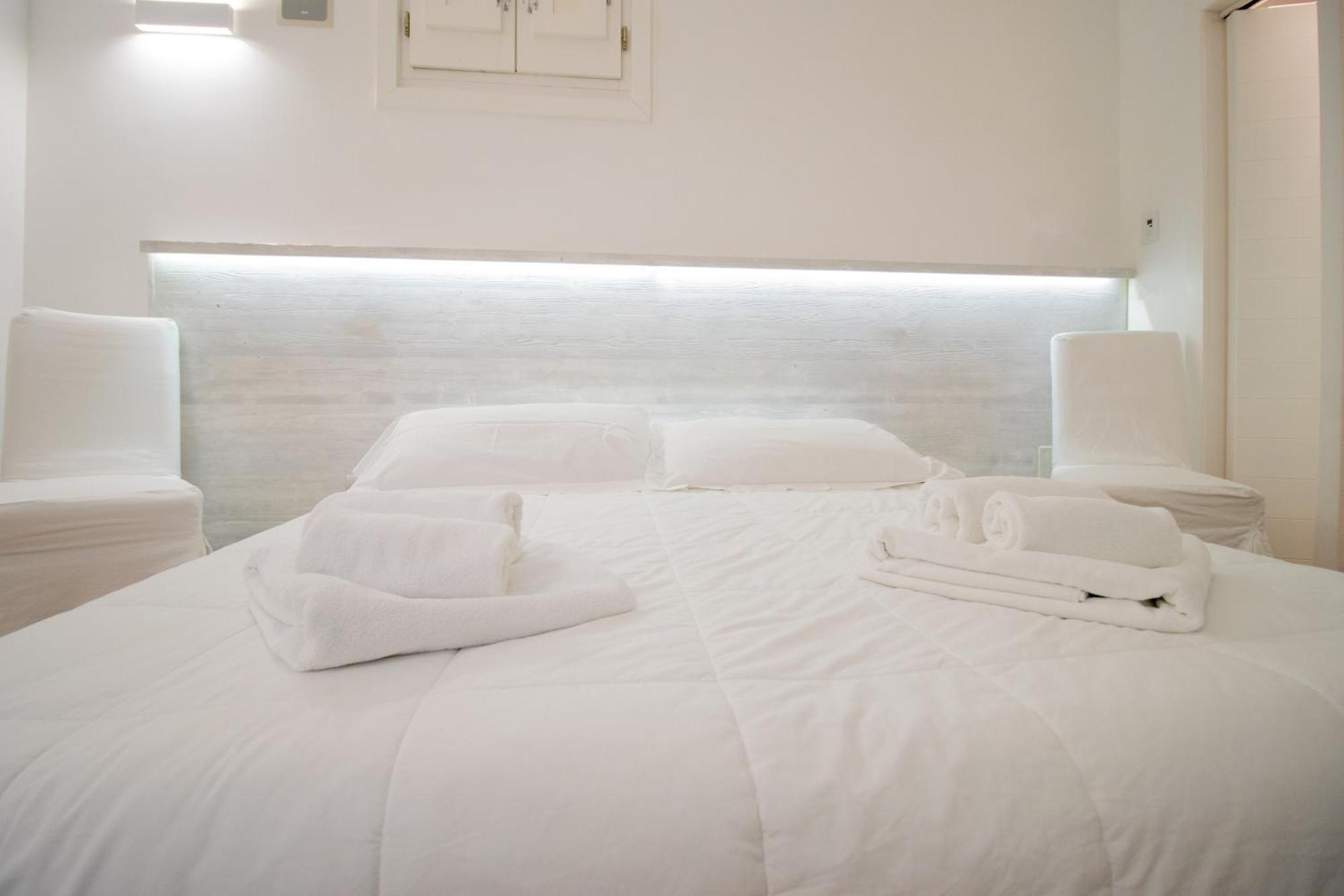 Sui Tetti Luxury Rooms Lecce Exterior foto