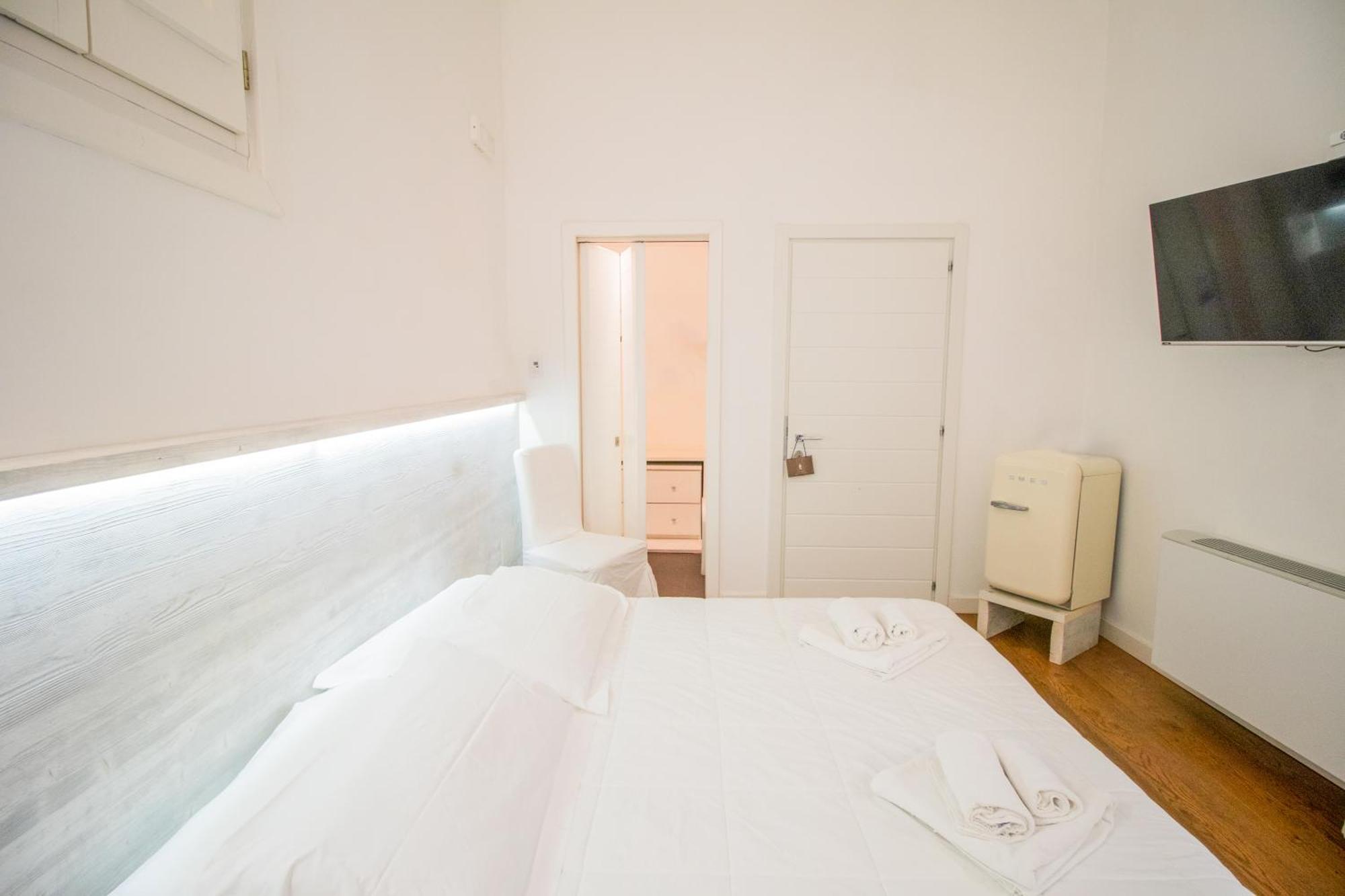 Sui Tetti Luxury Rooms Lecce Exterior foto