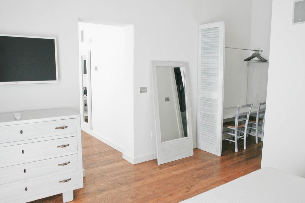 Sui Tetti Luxury Rooms Lecce Habitación foto